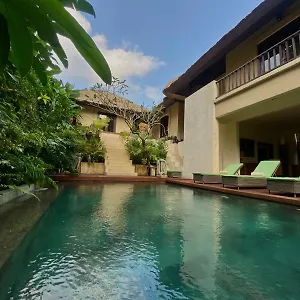 Villa Purnamasari